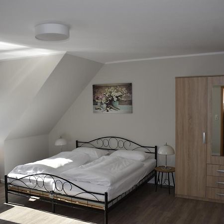 Pension Zur Schleuse Garni Am Elbe Luebeck - Kanal In Witzeeze Extérieur photo