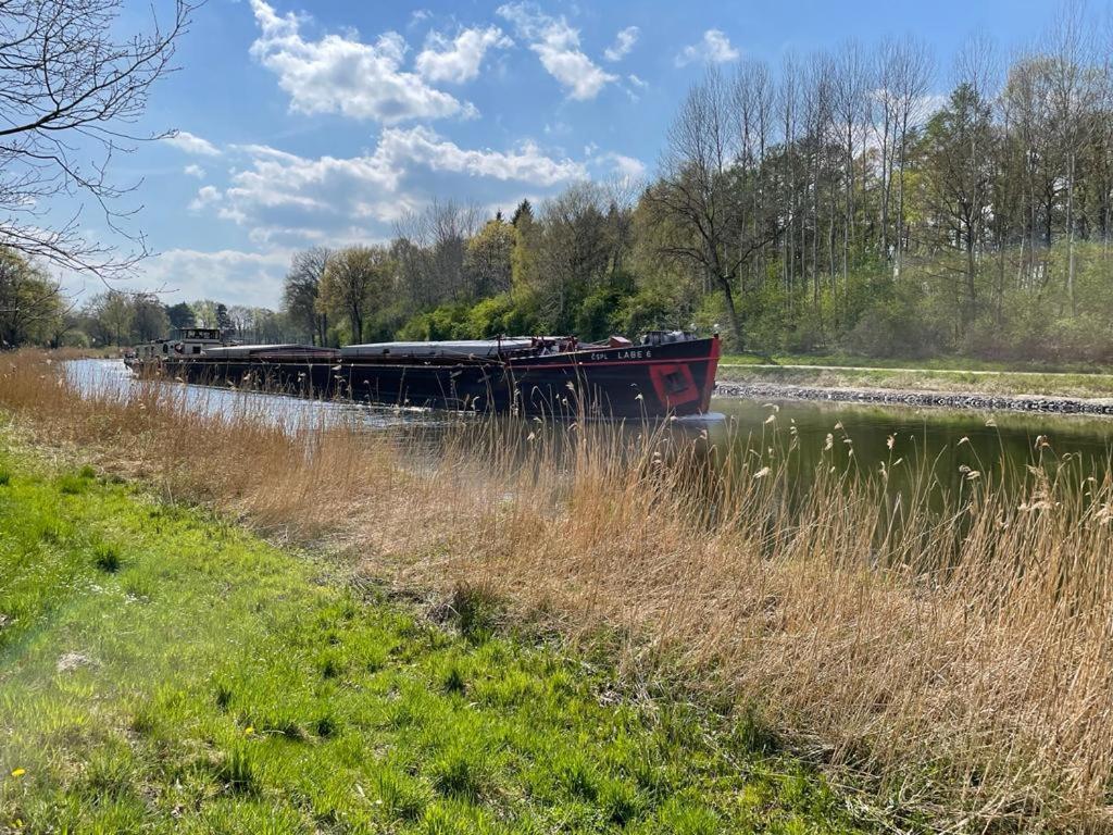 Pension Zur Schleuse Garni Am Elbe Luebeck - Kanal In Witzeeze Extérieur photo