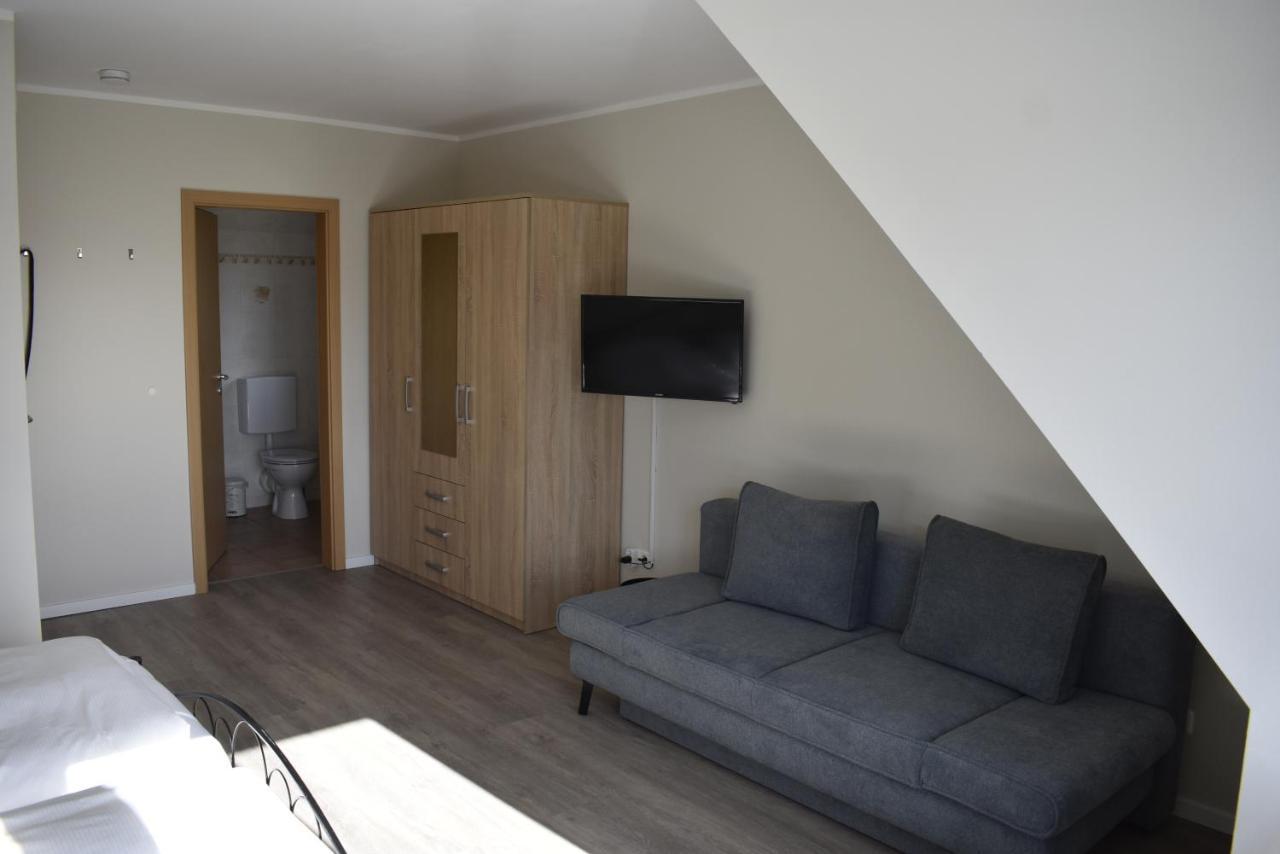 Pension Zur Schleuse Garni Am Elbe Luebeck - Kanal In Witzeeze Extérieur photo