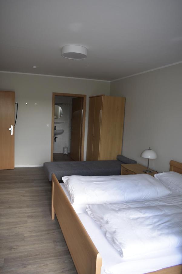 Pension Zur Schleuse Garni Am Elbe Luebeck - Kanal In Witzeeze Extérieur photo