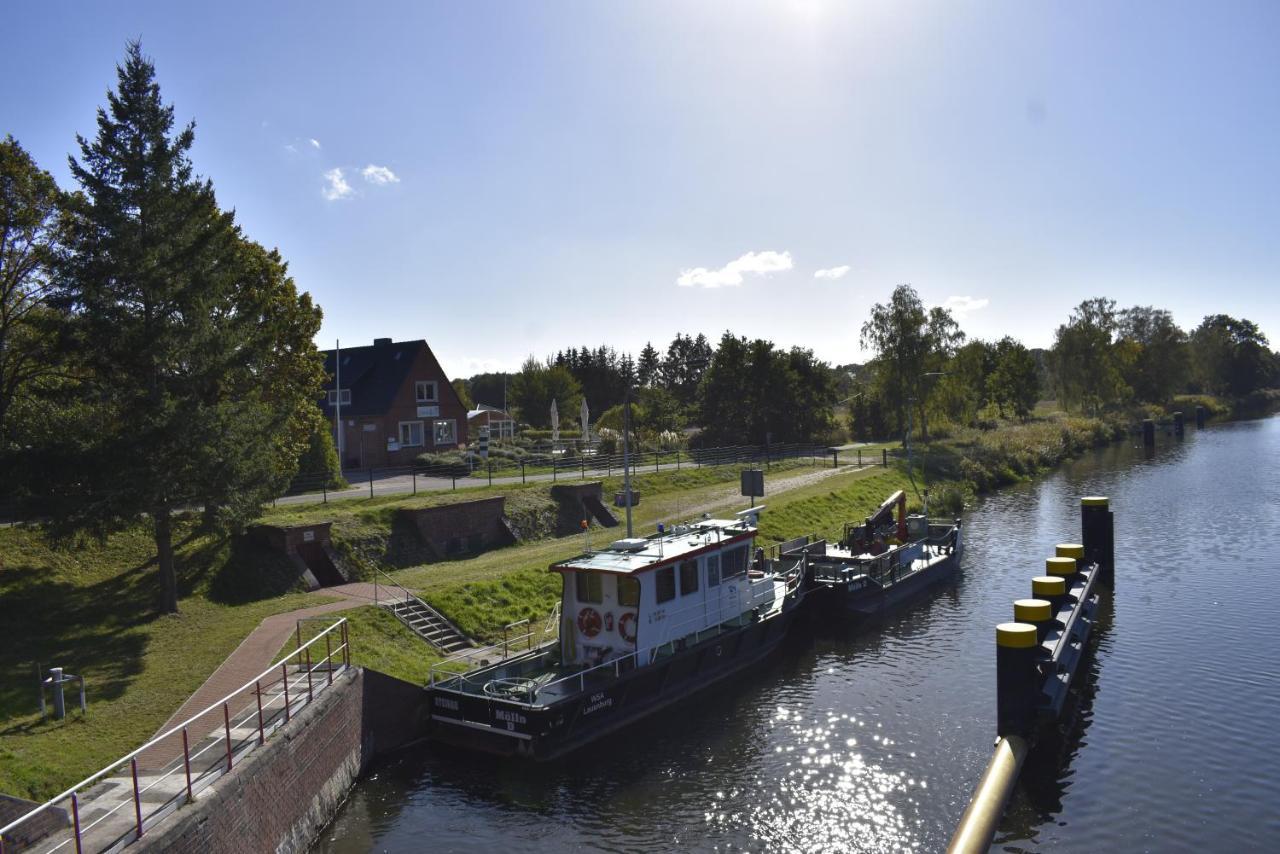 Pension Zur Schleuse Garni Am Elbe Luebeck - Kanal In Witzeeze Extérieur photo
