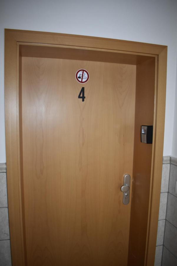 Pension Zur Schleuse Garni Am Elbe Luebeck - Kanal In Witzeeze Extérieur photo