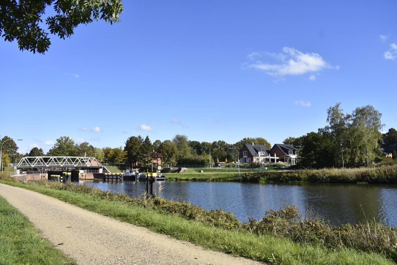 Pension Zur Schleuse Garni Am Elbe Luebeck - Kanal In Witzeeze Extérieur photo